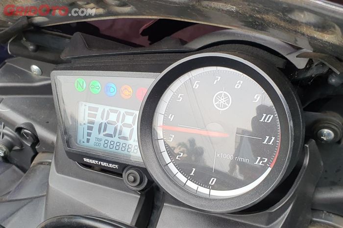 Speedometer Yamaha R15 timbul kode 46 dan lampu MIL nyala