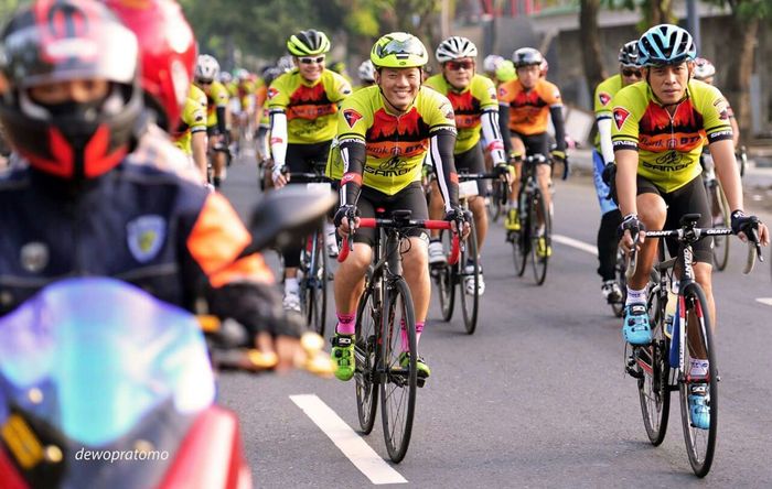 Max Riders Semarang (MARS)saat menjadi marshall pada acara Tour de Borobudur 2016