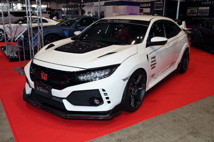 Modifikasi Honda Civic Type R hasil garapan bengkel Varis, Jepang