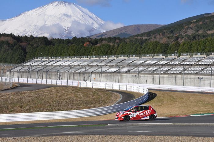 Alinka akan ikut di kelas Netz Cup Bitz Race di Fuji Speedway,  Jepang (9-10/12)