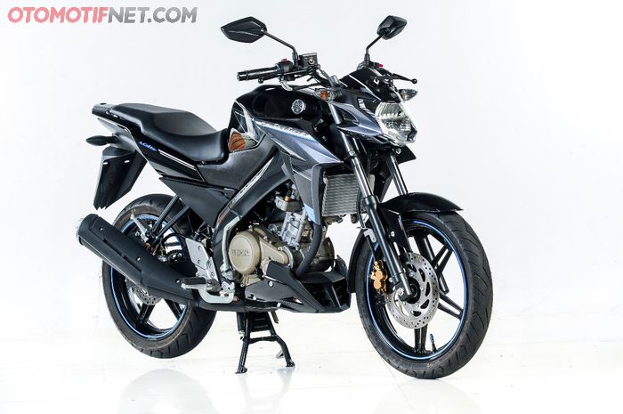 Yamaha New V-Ixion Advance (2015-2017)