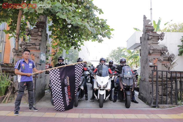 Rider memulai perjalanan etape Bali - Malang