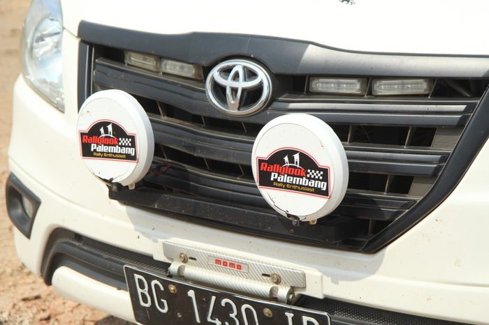Foglamp Dedi bertuliskan Rally Look Palembang