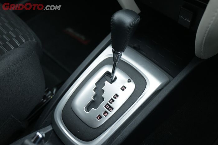 Toyota Rush TRD Sportivo AT masih andalkan transmisi otomatis 4 percepatan konvensional