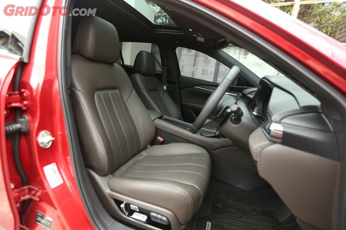 Jok Mazda6 Elite Estate kini dibalut kulit Nappa yang terkenal lembut