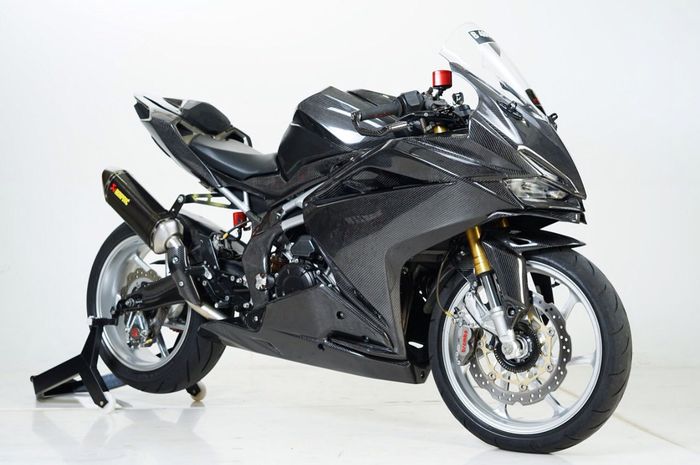 Honda CBR250RR Full Carbon Fiber milik Ardi Lee