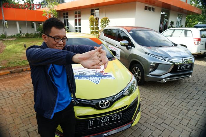 Persiapan fisik tim Ekspedisi Tol Trans Jawa GridOto.com sebelum melakukan perjalanan