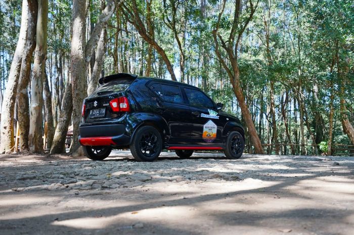 Suzuki Ignis GL AGS di kawasan hutan pinus Dlingo, Bantul saat Holiday Fun Drive 2019