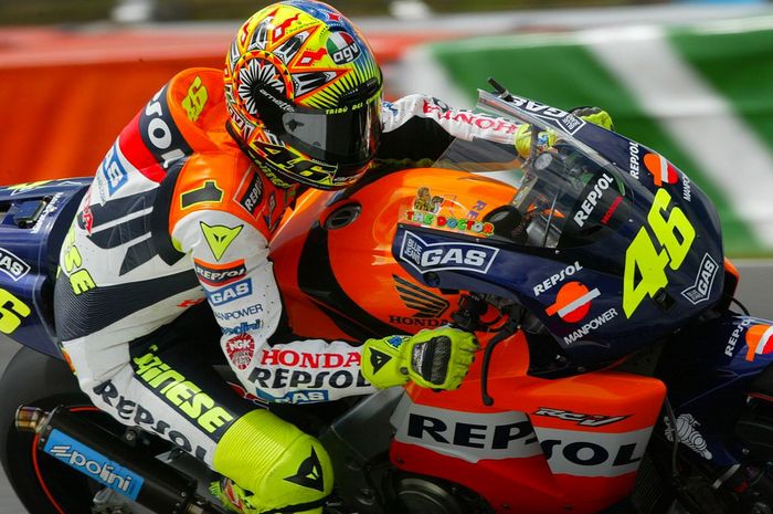 Sepanjang karier balapnya selama 23 tahun, Valentino Rossi empat tahun balapan dengan motor Honda