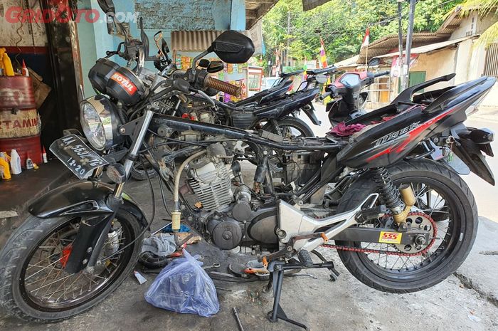 Sandy Motor Sport, bengkel spesialis Honda Tiger di Srengseng Sawah, Jakarta Selatan 