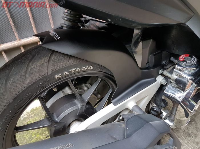 Pasang spakbor kolong Honda Vario 150 bebas nyiprat dan enggak ribet