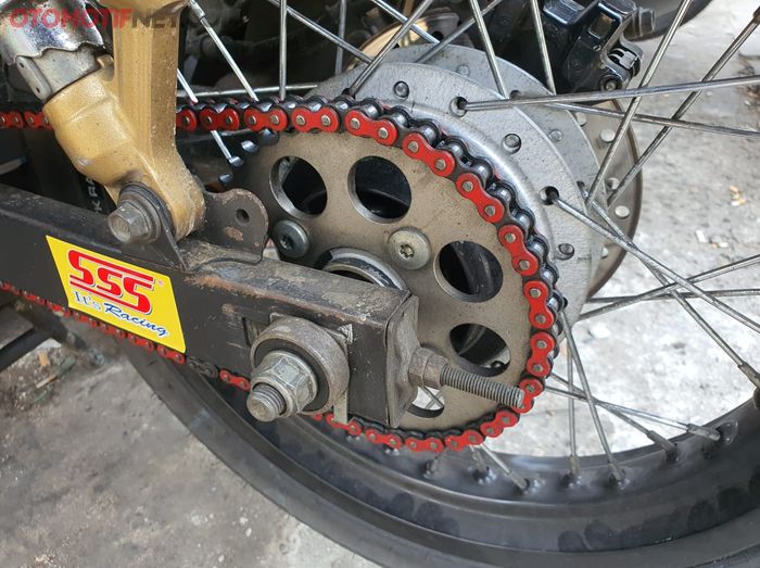 Teromol Honda Megapro monoshock untuk substitusi Honda Tiger