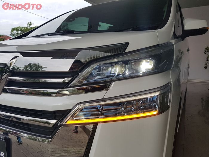 Desain lampu Toyota Vellfire 2018