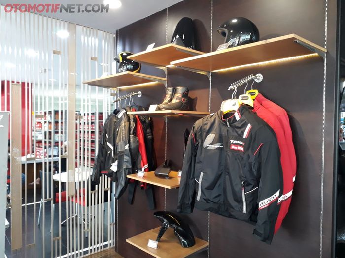 Deretan apparel honda