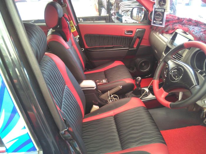 Interior DaihatsuTerios berkelir Mobile Legends