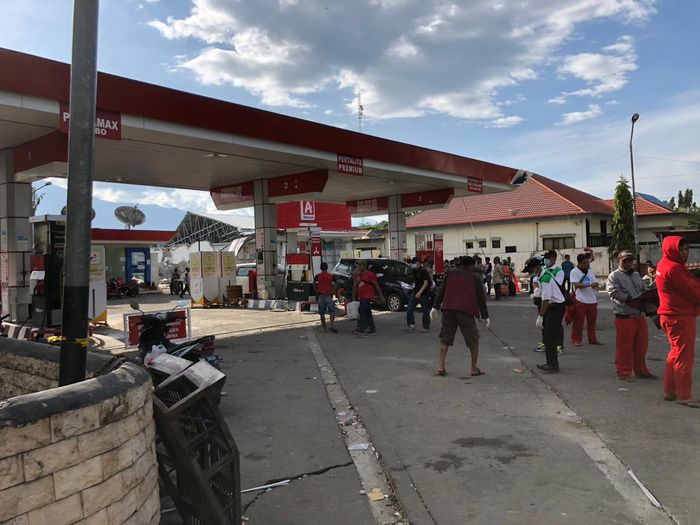 Masyarakat Sulawesi Tengah sudah bisa membeli BBM secara normal di beberapa SPBU