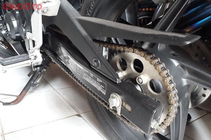 Penutup rantai honda cbr150r k45a