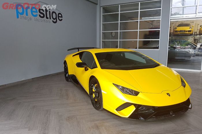 Prestige Image Motorcars kembali menghadirkan mobil spesial yaitu Lamborghini Huracan Performante