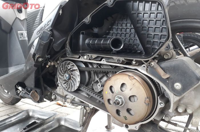 Servis ringan komponen cvt motor matik honda