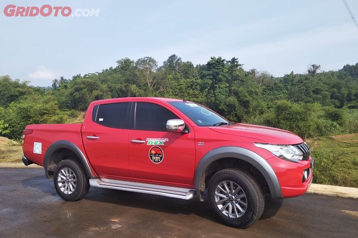 meski sudah berpenggerak 4x4, fitur Triton hanya cukupan