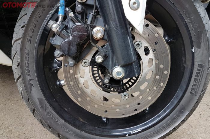 Pasang Kaliper Rem Yamaha R15 di Yamaha NMAX