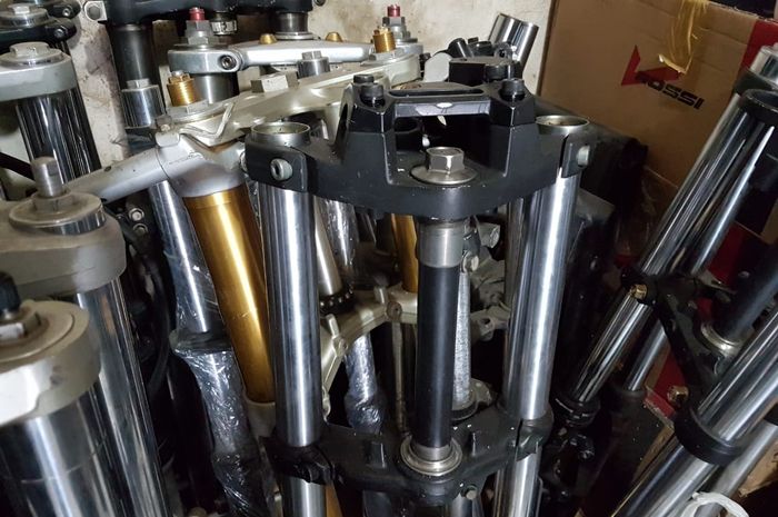 Pilihan sok upside down limbah moge