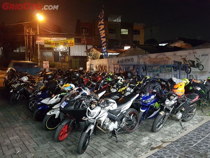 Kopdargab Serentak Nasional YRFI Depok mengambil tempat di dealer Yamaha Victory, Sawangan