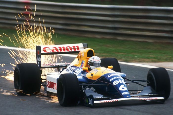 Keluarnya bunga api di F1 pada 1990-an