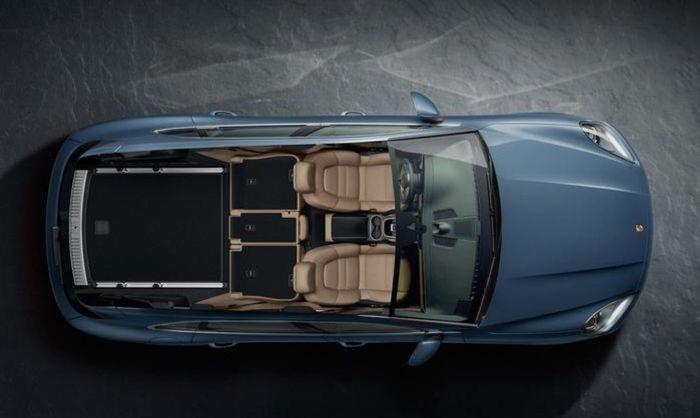 Jok baris kedua Porsche Cayenne bisa rata lantai