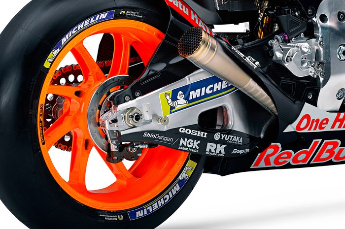 Selain Seamless gearbox, ada dua sistem di MotoGP yang membuat perpindahan gir makin halus