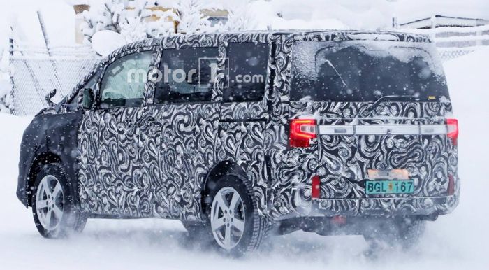 Bagian buritan tampak tak ada ubahan berarti