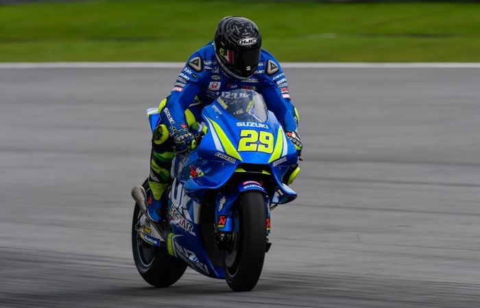 Desain aero fairing tim Suzuki GSX-RR Andrea Iannone