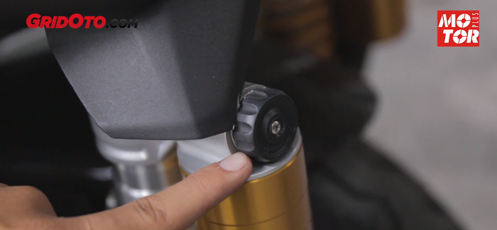 Setelan kompresi di sokbreker Ohlins