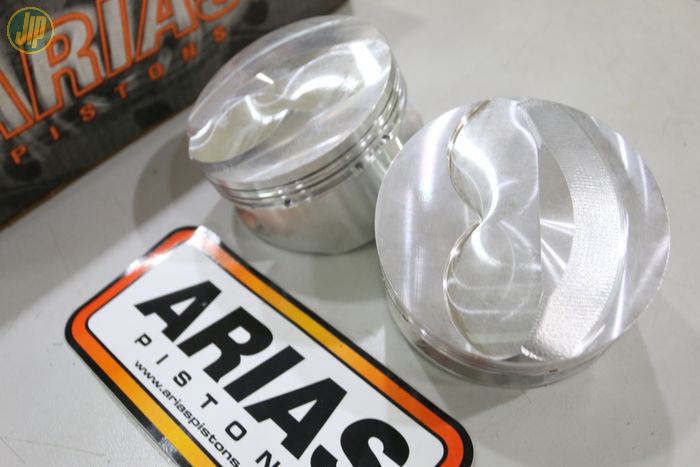 Head piston lansiran Arias buat Jeep Cherokee