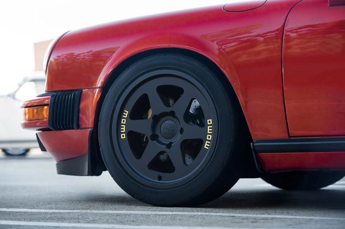 Pelek Momo  Heritage 6