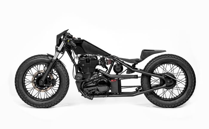 Royal Enfield 350 &ldquo;Nevermore&rdquo; custom bobber dari Mean Green Customs
