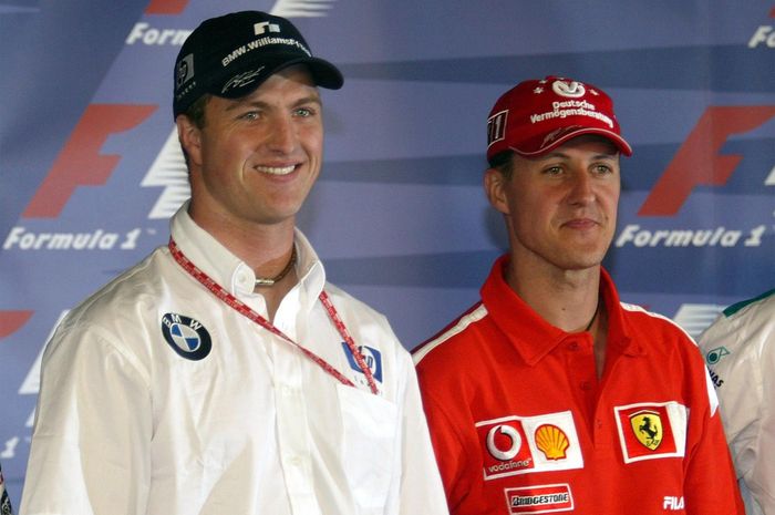 Adik kakak, Ralf dan Michael Schumacher ketika bersaing di balap F1 dengan beda tim