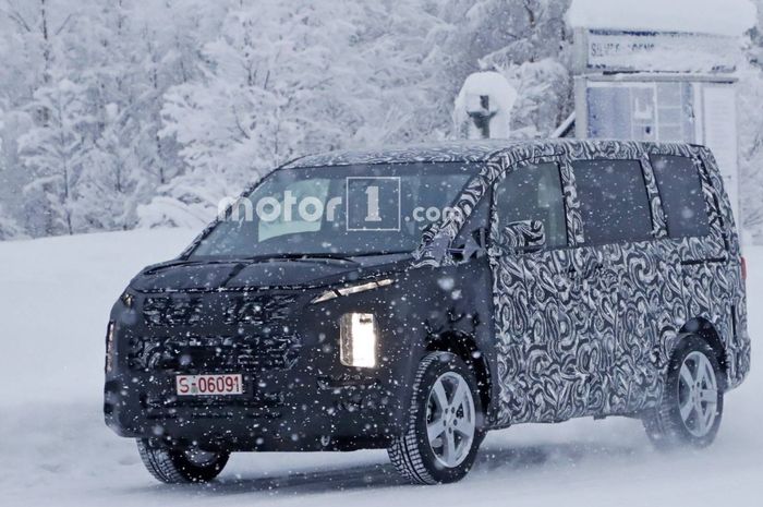 Model baru Mitsubishi Delica tertangkap kamera