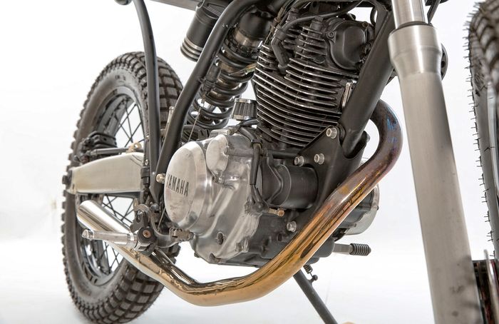 Yamaha TW200 custom street tracker milik Sam Edward