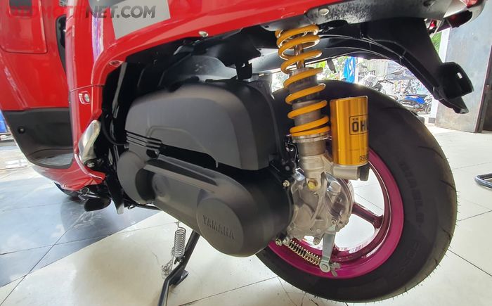 Pasang sokbreker Ohlins di Yamaha Fazzio 