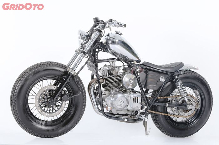 Suzuki Thunder 250 berkonsep Bobber