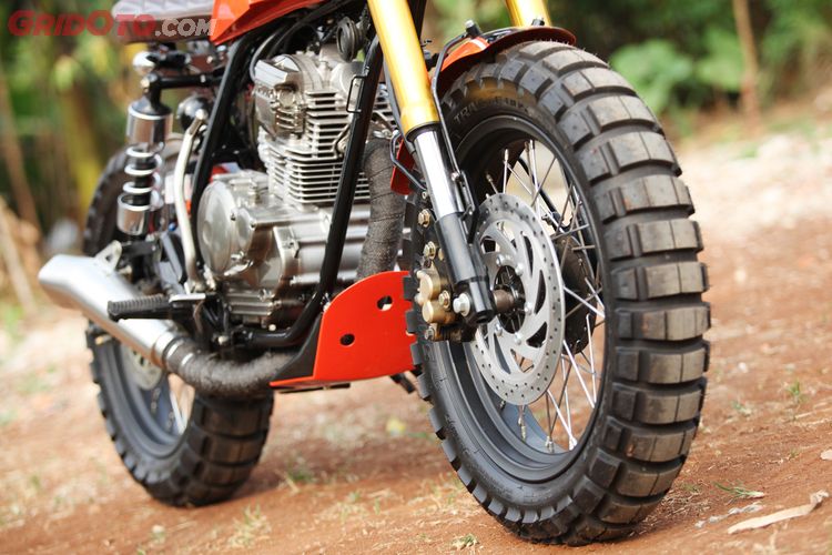 Custom motor scrambler outlet