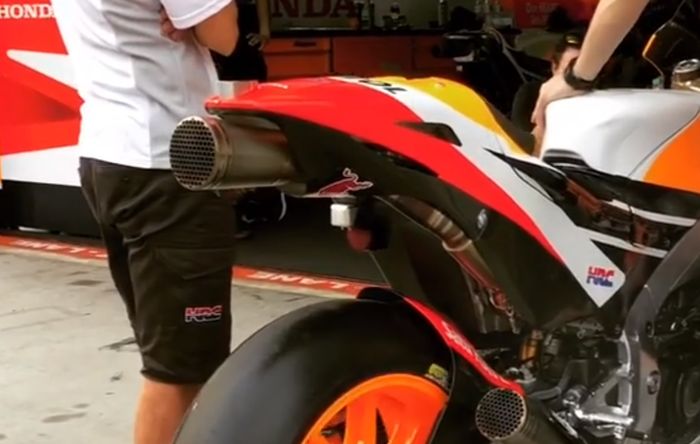 Bagian belakang motor RC213V di video Marc Marquez