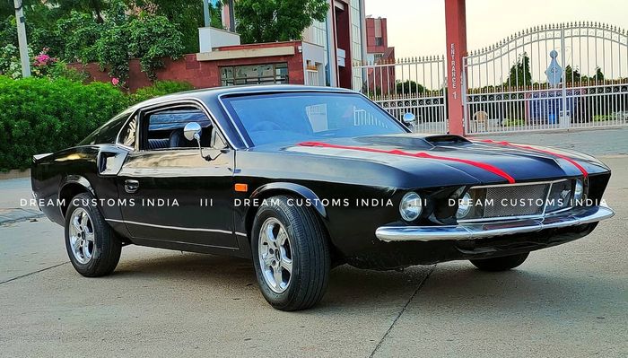 Replika Ford Mustang 1969 berbasis Hyundai Accent asal India