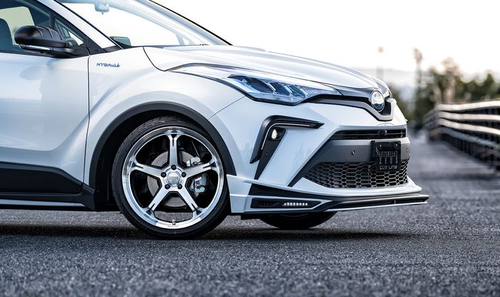 Toyota C-HR pasang pelek seri Design 888 model palang 5 ukuran 20 inci