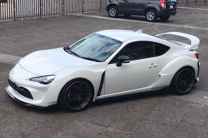 Modifikasi Toyota 86 pakai body kit Artisan Spirit
