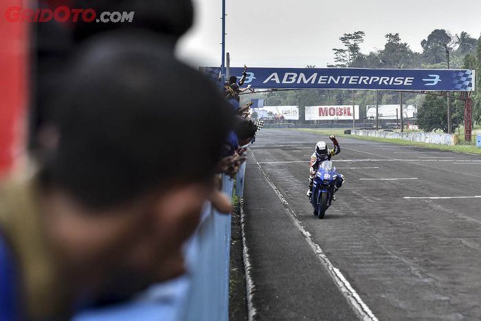 Kelas open 250 diwajibkan menyelesaikan lomba selama 2 jam 