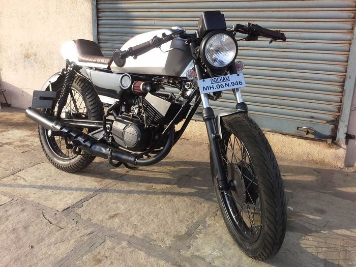 Tampak depan Yamaha RXZ cafe racer Dochaki Design