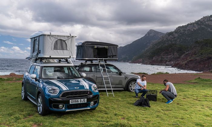 MINI Countryman dengan roof tent