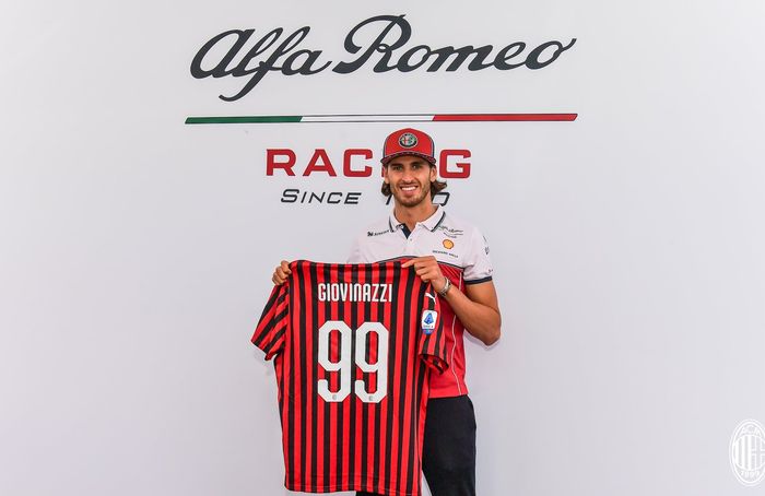 Pembalap tim Alfa Romeo, Antonio Giovinazi mendapat dukungan semangat dari tim klub Liga Italia, AC Milan 